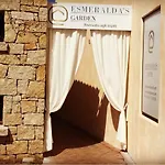 Guest house Esmeralda's 4*
