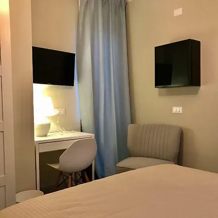 Esmeralda's Guest house *
